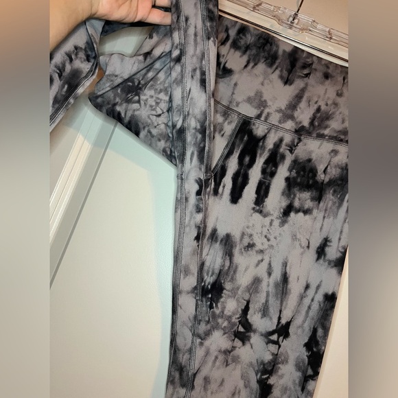 Lululemon Align Pant II 25" in Game Day Dark Chrome Black Multi Size 6 - Picture 4 of 8